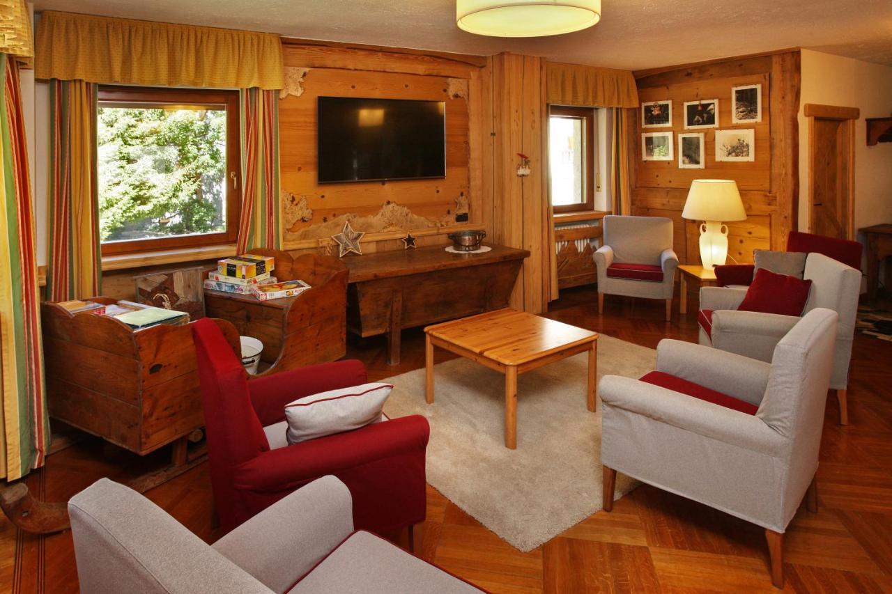 Hotel Biancaneve Oulx Exterior foto