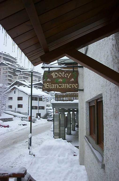 Hotel Biancaneve Oulx Exterior foto