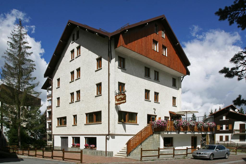 Hotel Biancaneve Oulx Exterior foto