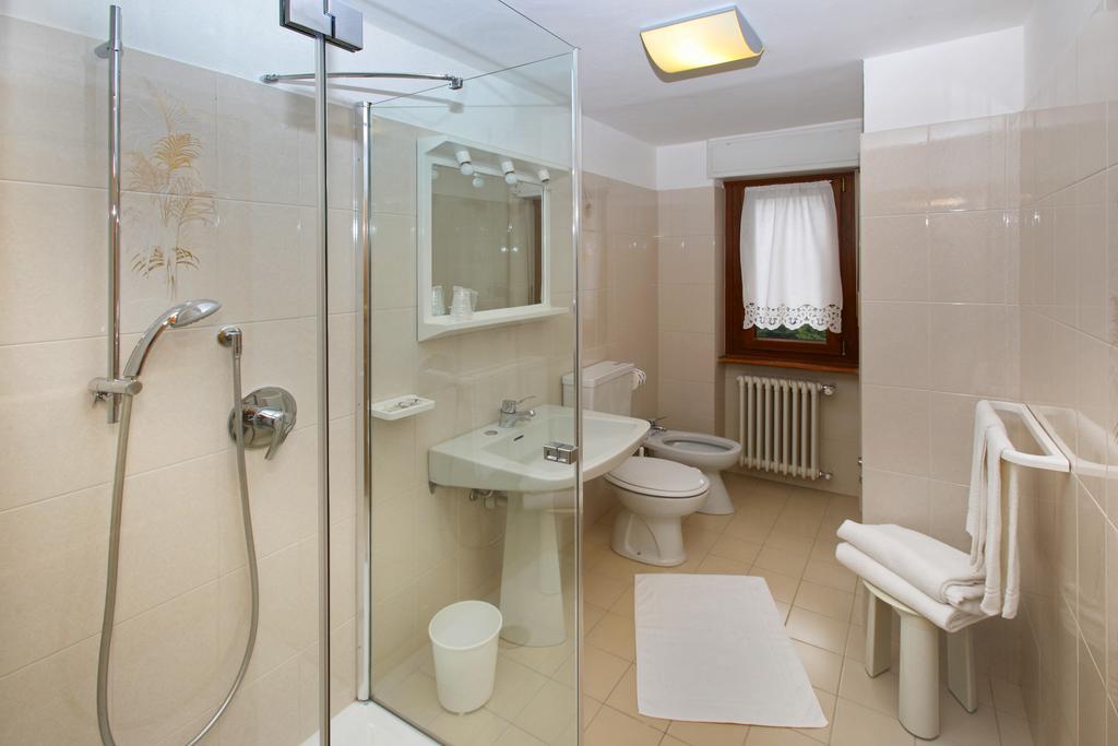 Hotel Biancaneve Oulx Zimmer foto